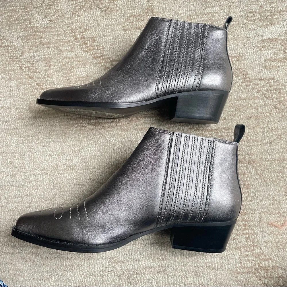 Botkier Texas Western Silver Ankle Boots Booties 9.5 - Picture 2 of 7